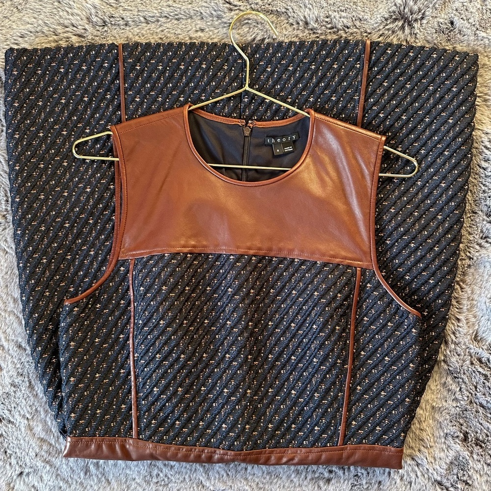 THEORY Calvino W. Heighten Mixed-Media Dress in Tweed and Leather size 8 - Picture 5 of 10